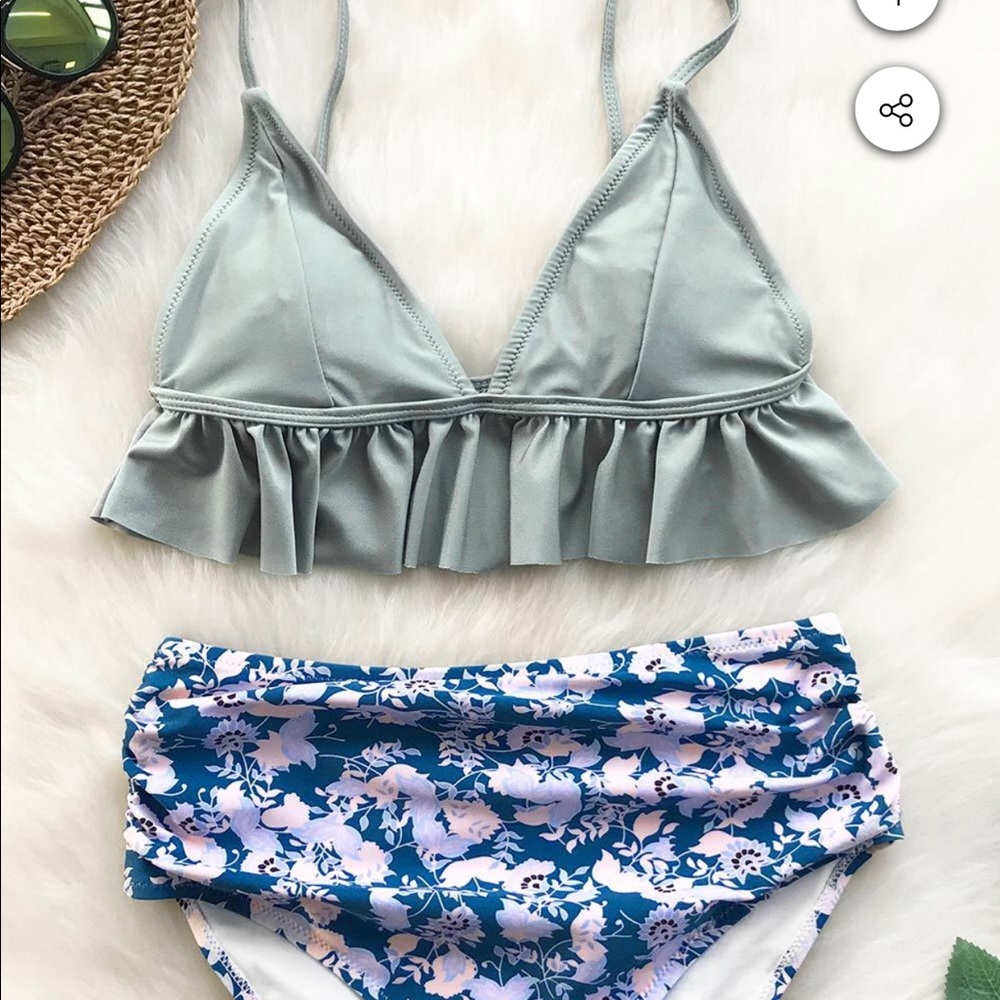 NWT high waisted bikini size med